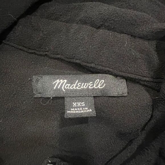 Madewell light weight black short sleeve button up top - Picture 3 of 9